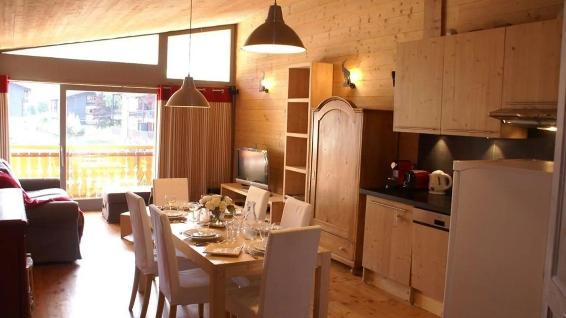 Morzine : Apt 6 Pers, 2 Ch, Cuisine Equipee, Balcon, Parking, Casier A Skis - Fr-1-524-119 Francie